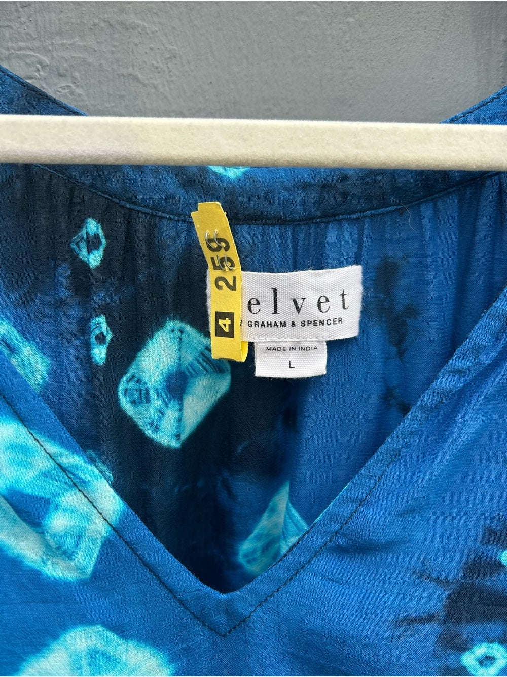Velvet by Graham & Spencer blue Batik print blouse, size L