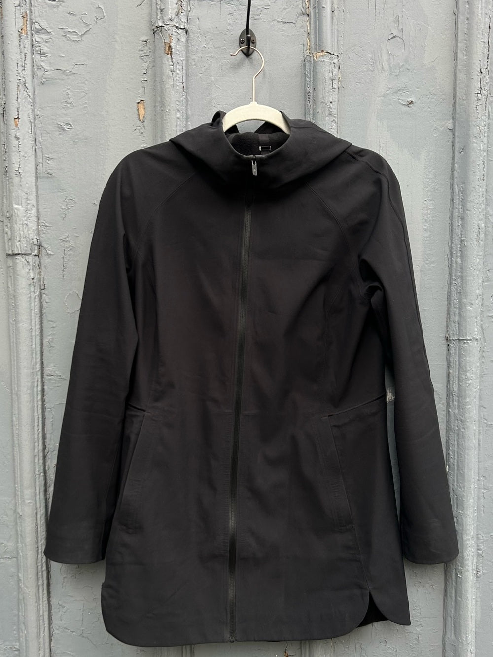Lululemon Glyde Along Soft Shell Rain Coat, size 6