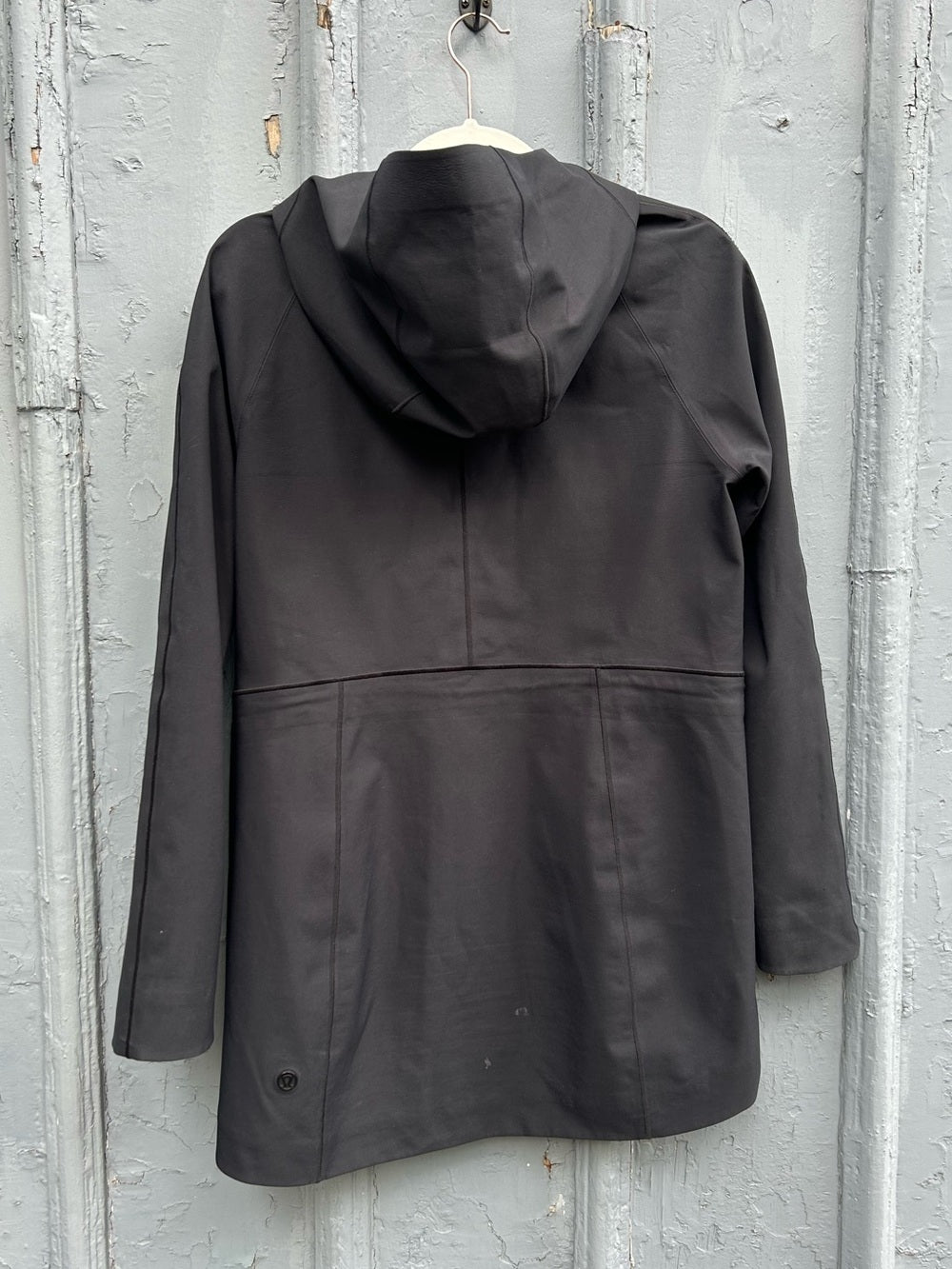 Lululemon Glyde Along Soft Shell Rain Coat, size 6