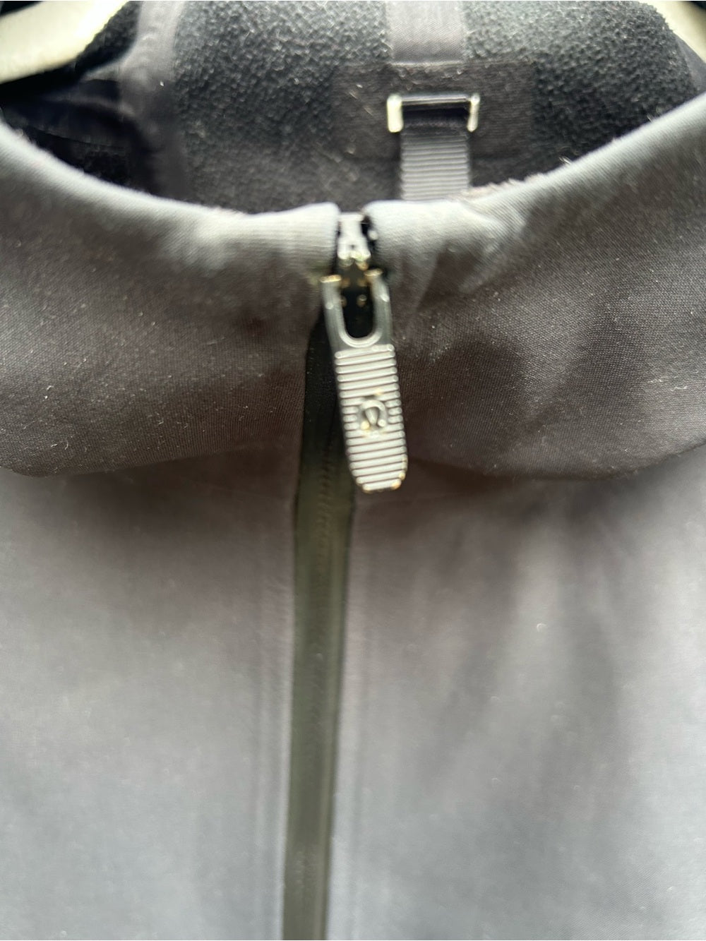 Lululemon Glyde Along Soft Shell Rain Coat, size 6
