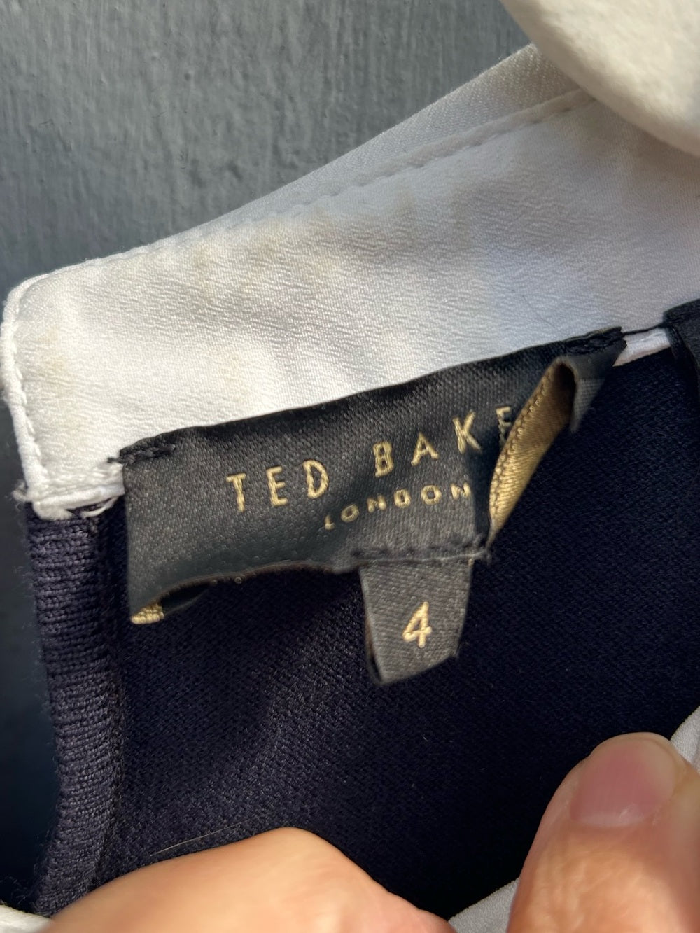 Ted Baker Liaylo Gem collared Sweater shirt, size “4”