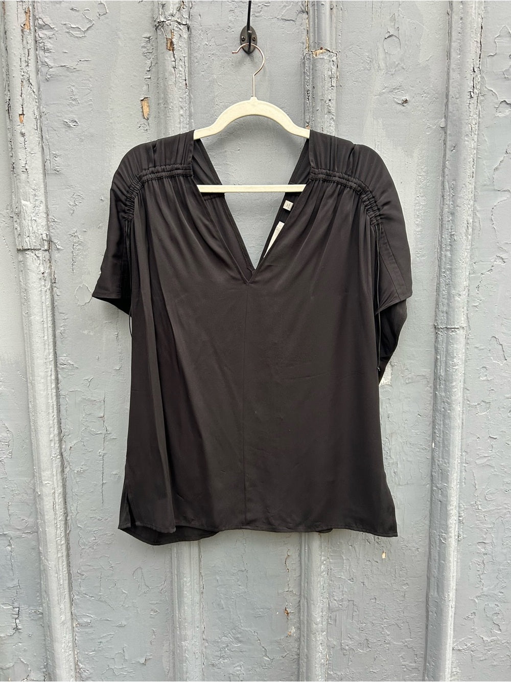 Vince Black Stretch-Silk Gathered Cap-Sleeve Blouse, size M