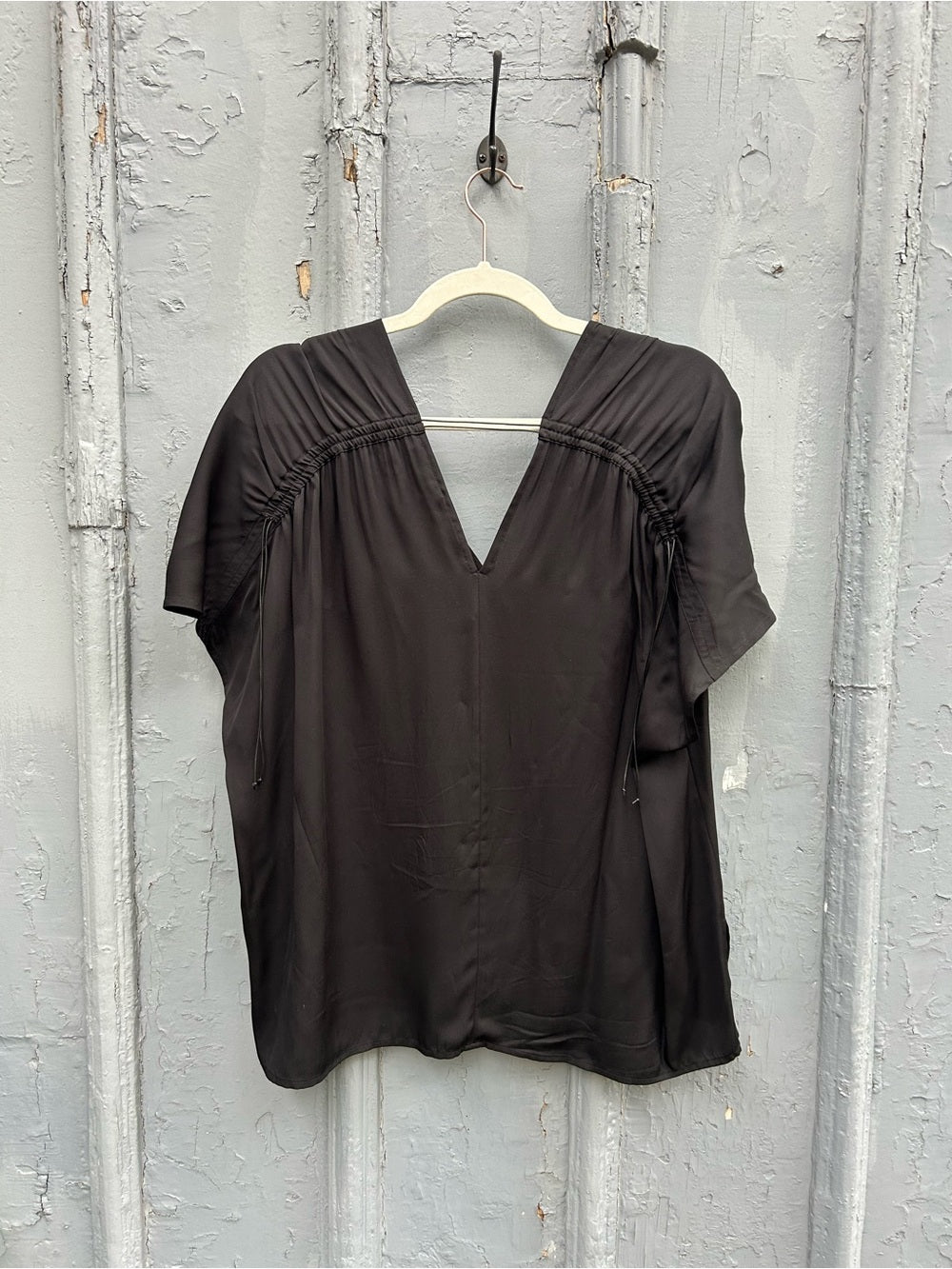 Vince Black Stretch-Silk Gathered Cap-Sleeve Blouse, size M