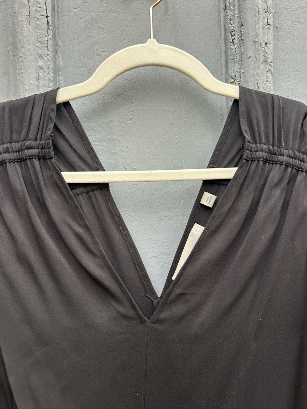 Vince Black Stretch-Silk Gathered Cap-Sleeve Blouse, size M