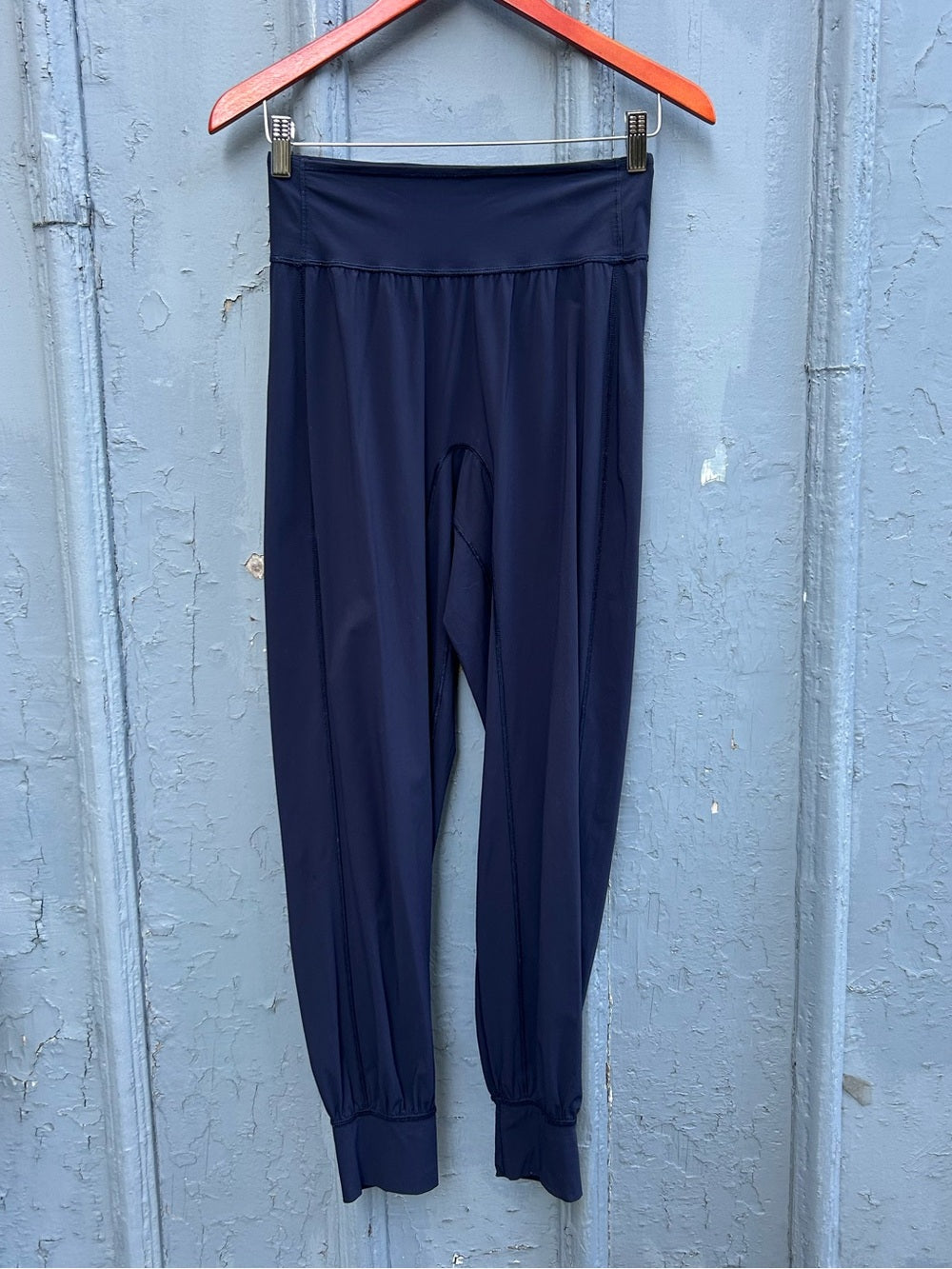 Lululemon Navy Sun Setter Jogger, size 4