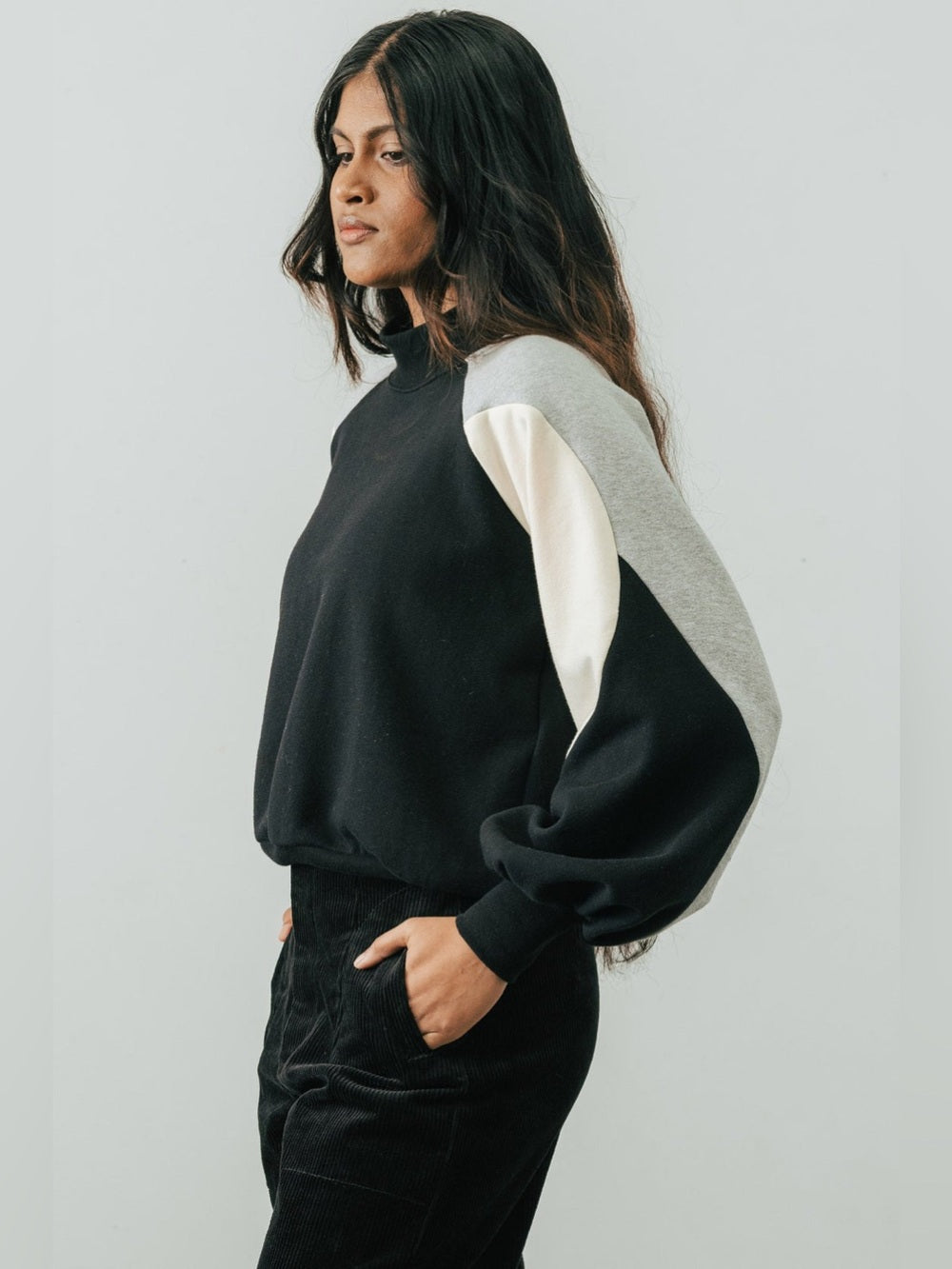 Jennifer Glasgow black, white, grey Ezili geometric Sweatshirt, size XXL