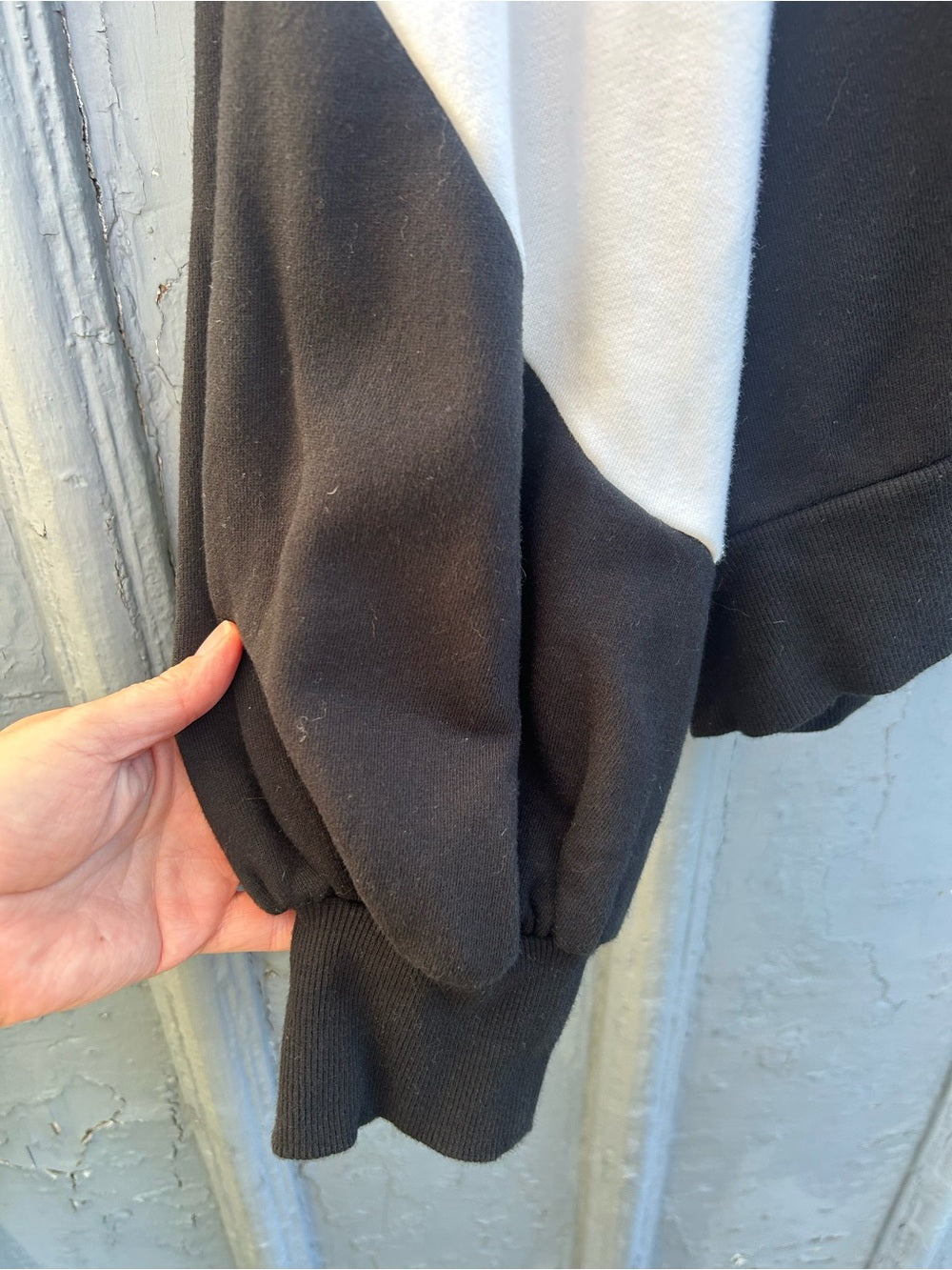 Jennifer Glasgow black, white, grey Ezili geometric Sweatshirt, size XXL