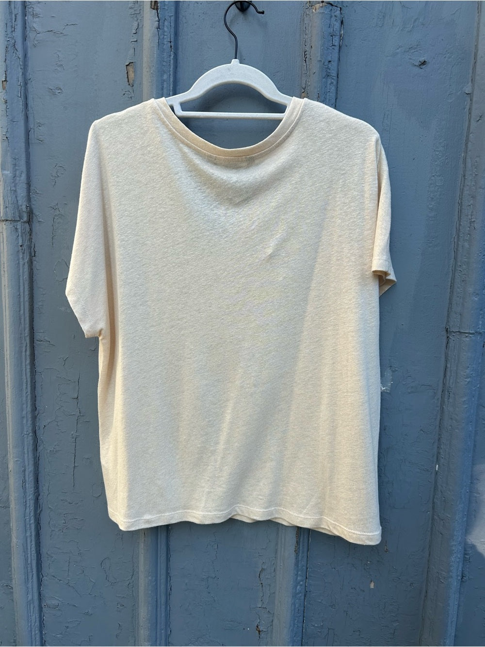 Charlie B gold Shimmery Champagne V-Neck T-Shirt, size L