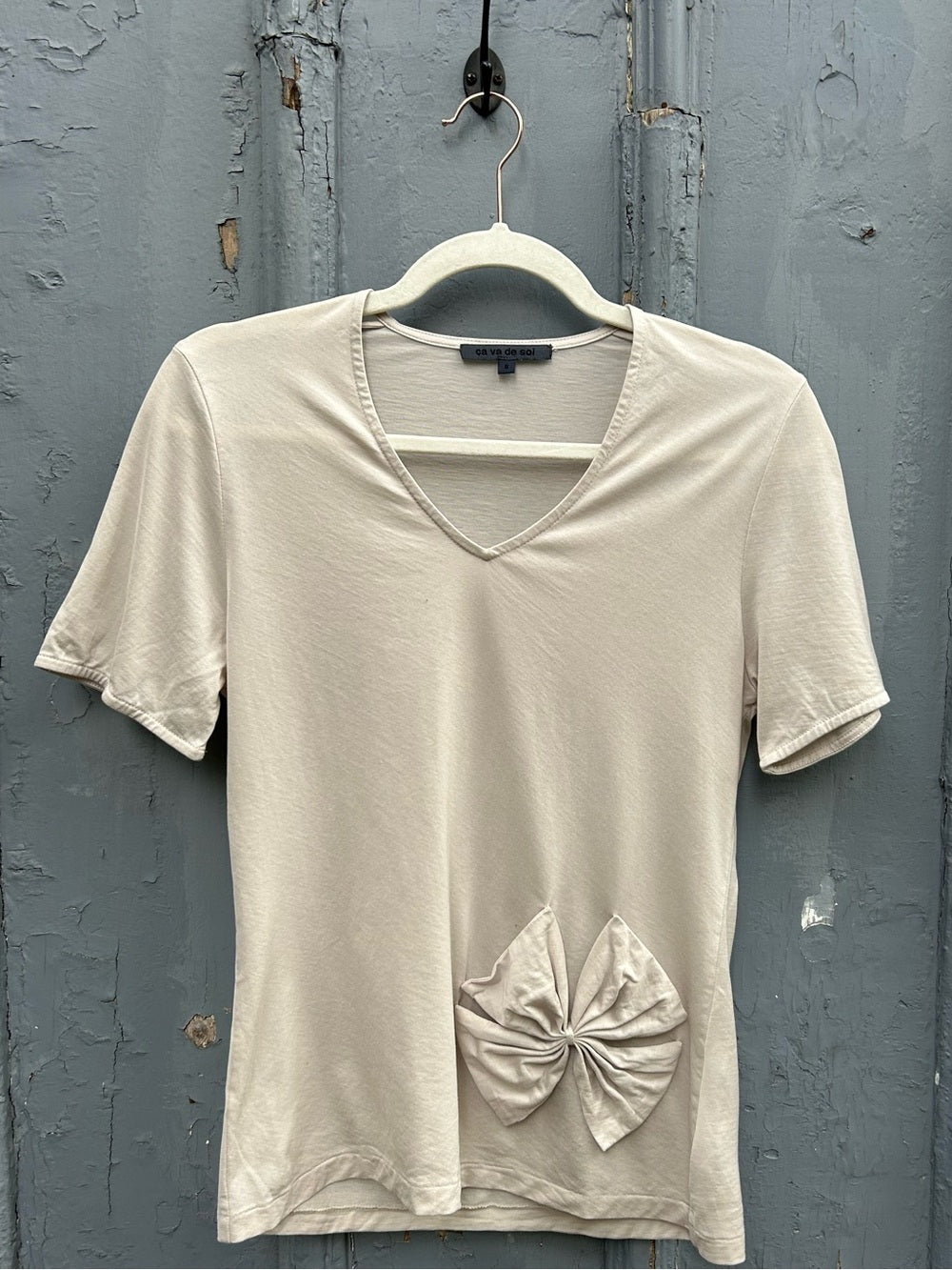 Ca Va Soi Bow front Tee, size Small