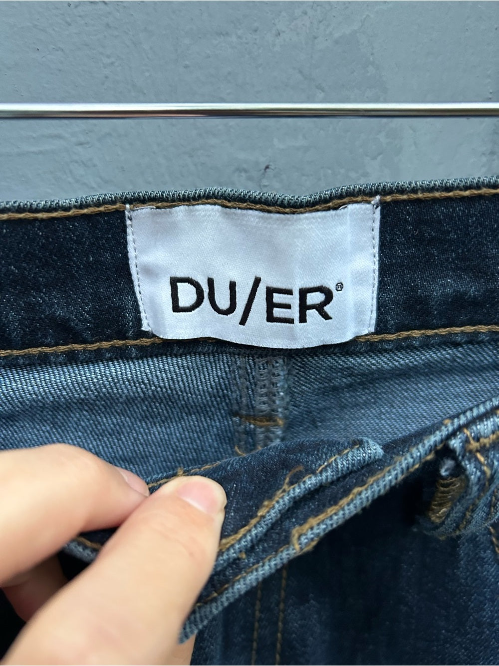 Du/er Mid-weight Wide Leg Jeans, size 29 x 30