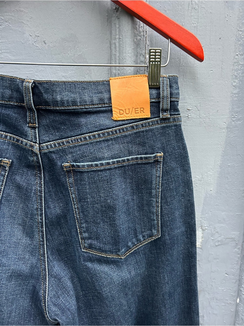 Du/er Mid-weight Wide Leg Jeans, size 29 x 30
