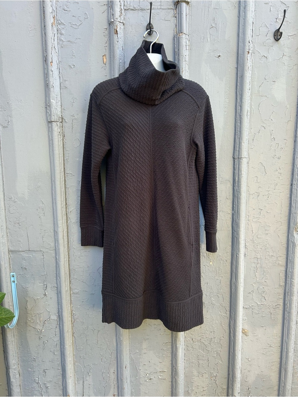Lululemon On Repeat Dress, size 6