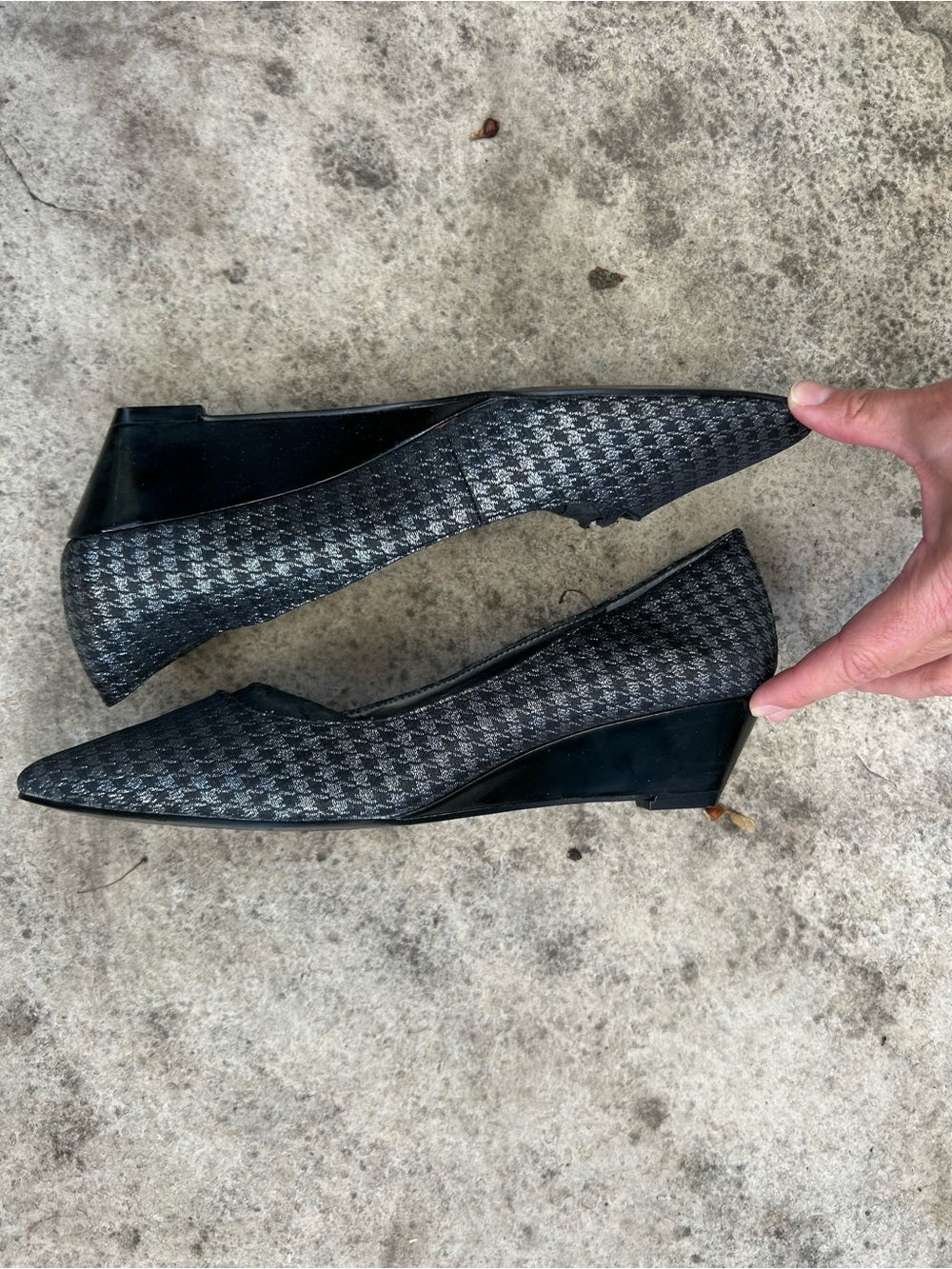 Bandolino Herringbone metallic point flats, size 8
