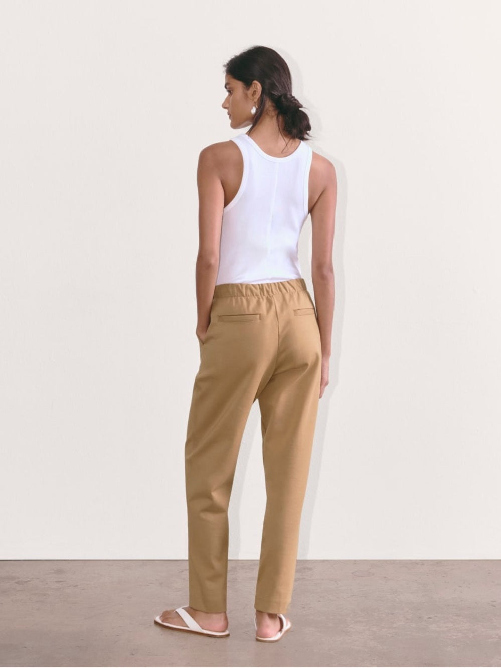 Everlane Taupe Dream Pant, size S