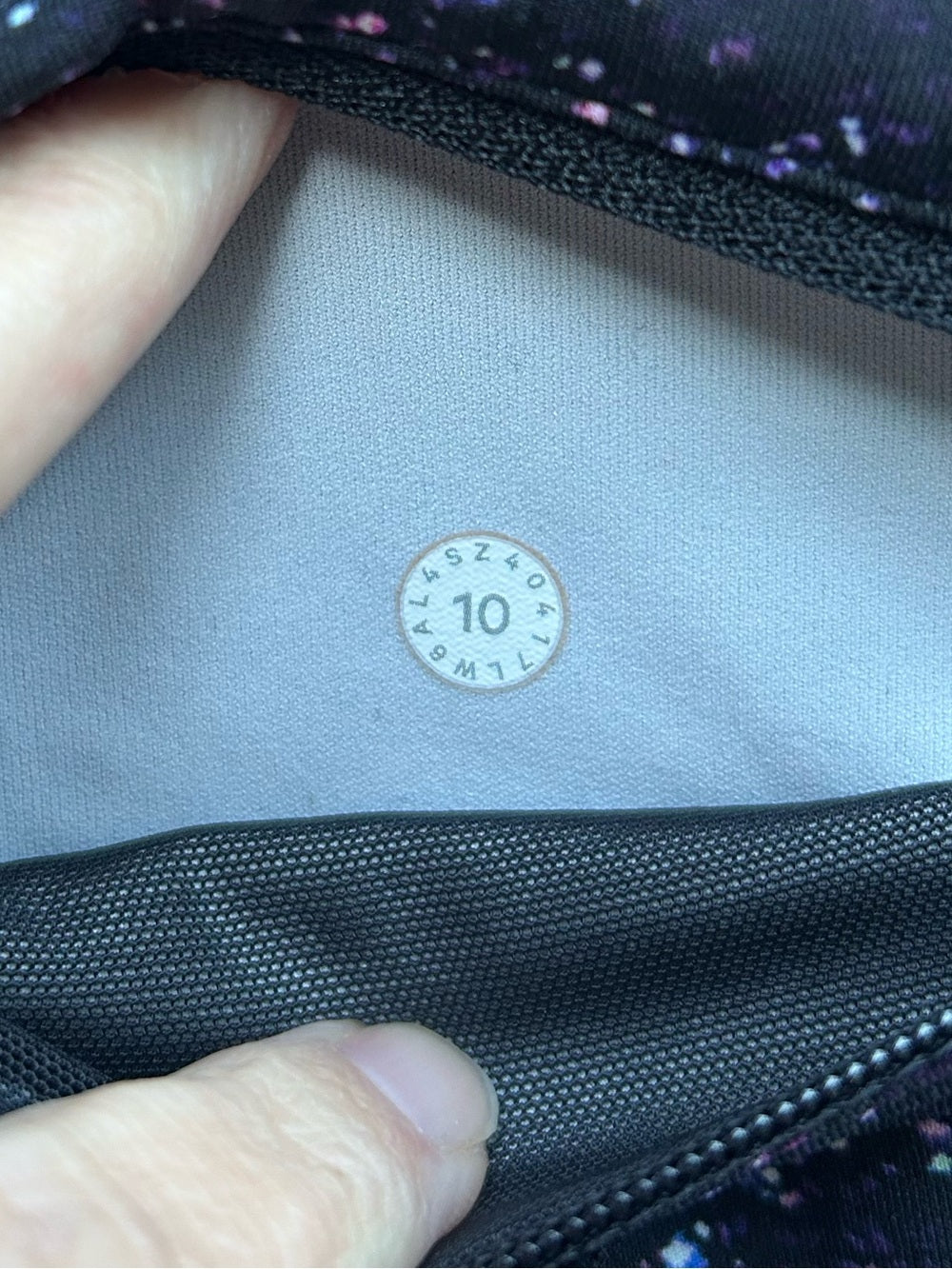 Lululemon Speed up crop, size 10
