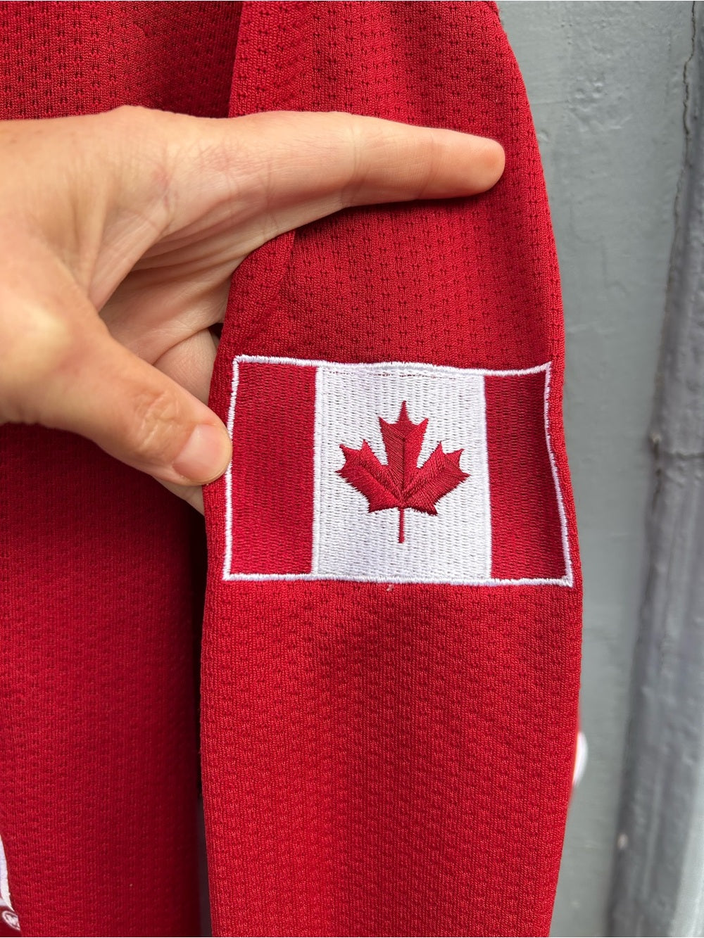 Roots 2000 Sydney Olympic Hockey Jersey, Size XL