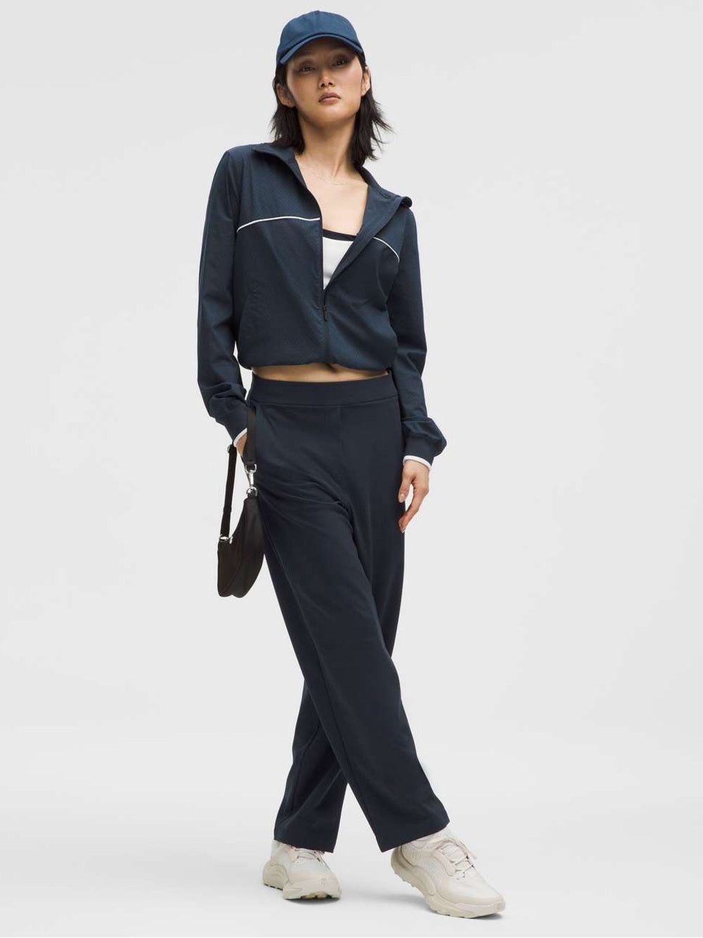 Lululemon Navy Daydrift High Rise pants, size S