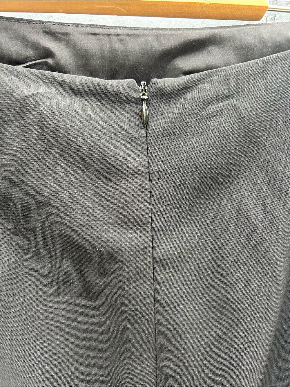 Jil Sander black midi pencil skirt, size 36 (Small)