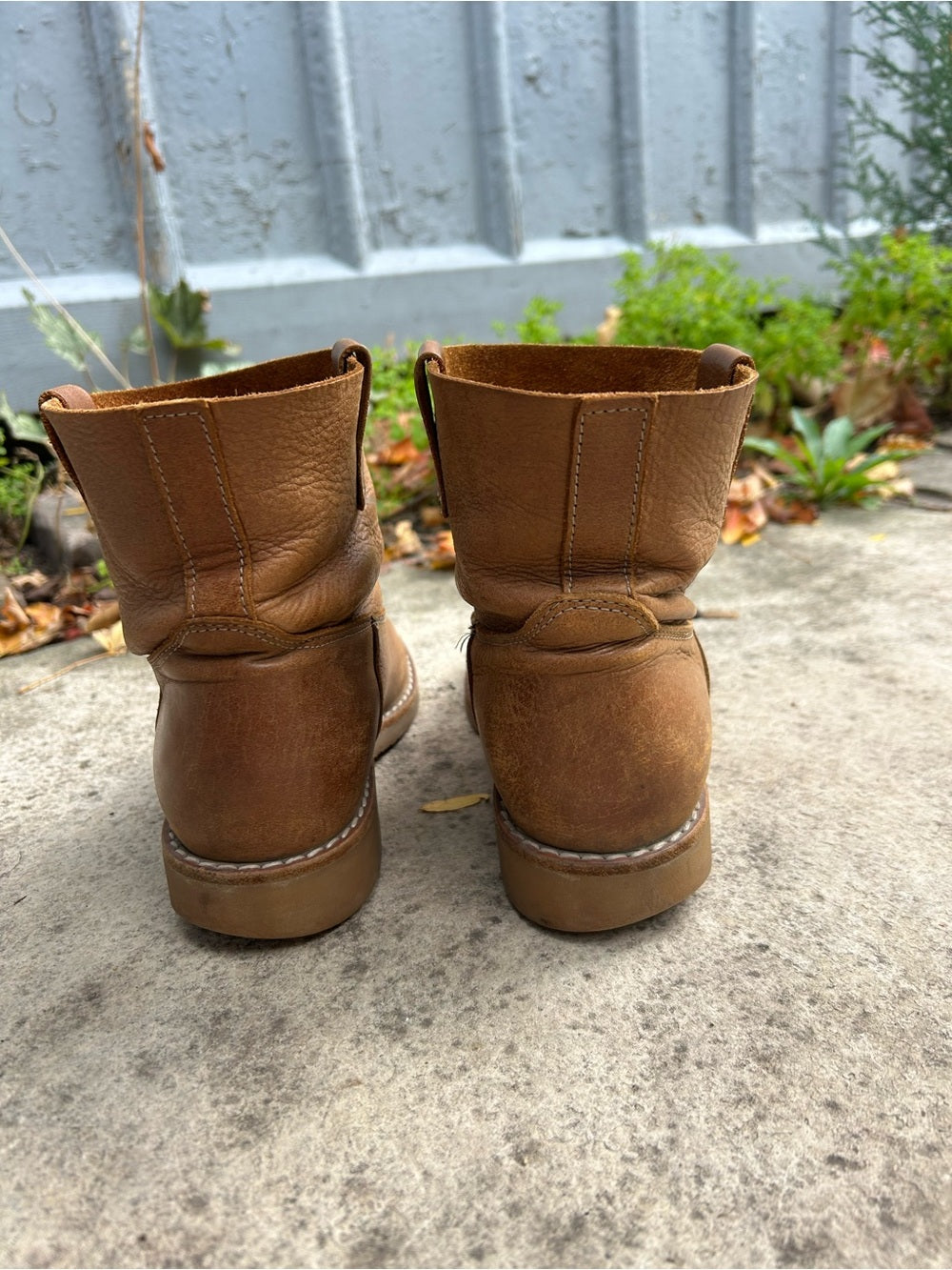Roots Tribe Shorty Leather Ankle Boots, size 7.5
