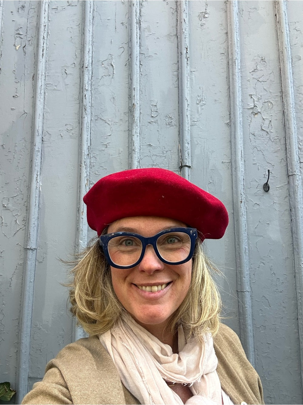 Red wool (Raspberry) beret, one size