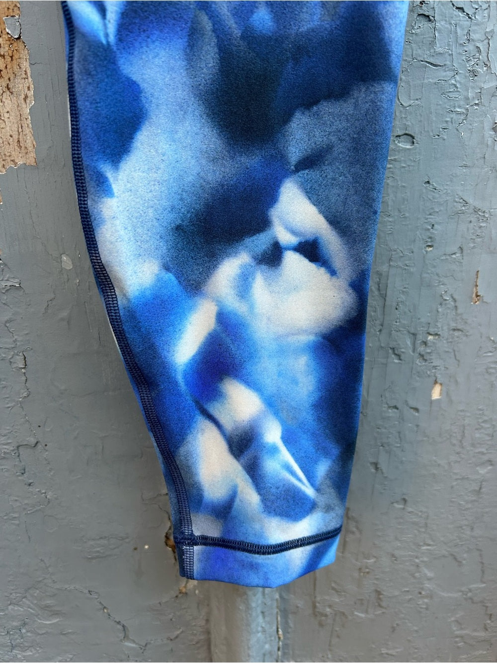 Lululemon wunder train high rise tight, size 10