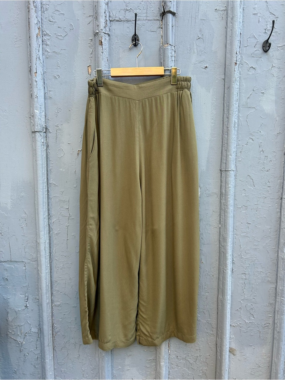 Melow by Melissa Bolduc khaki Helene wide leg pants, size L