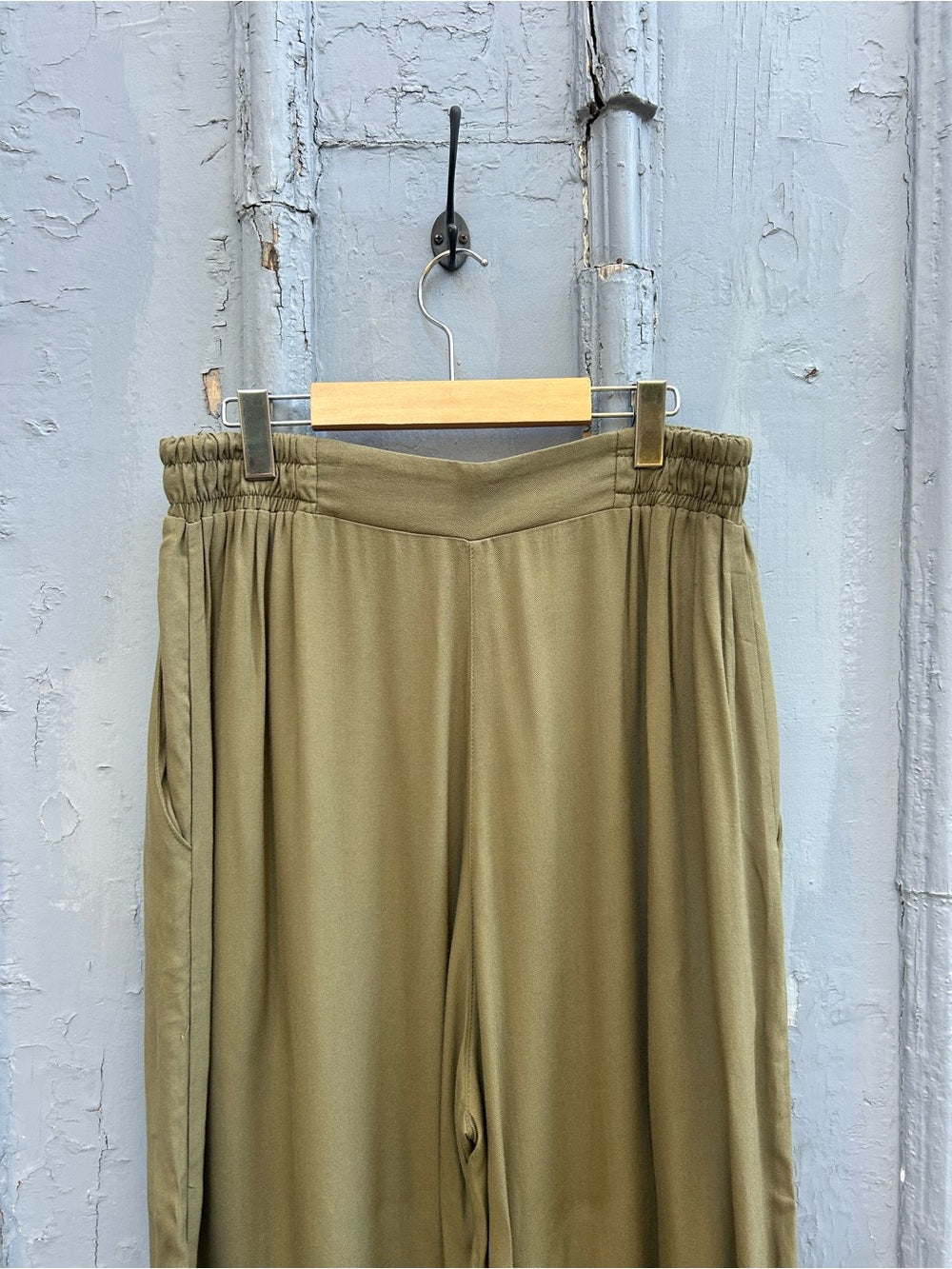 Melow by Melissa Bolduc khaki Helene wide leg pants, size L