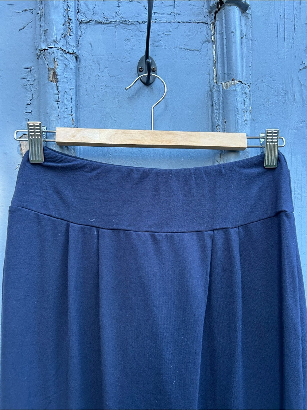 Encircled Navy midi skirt, size XS