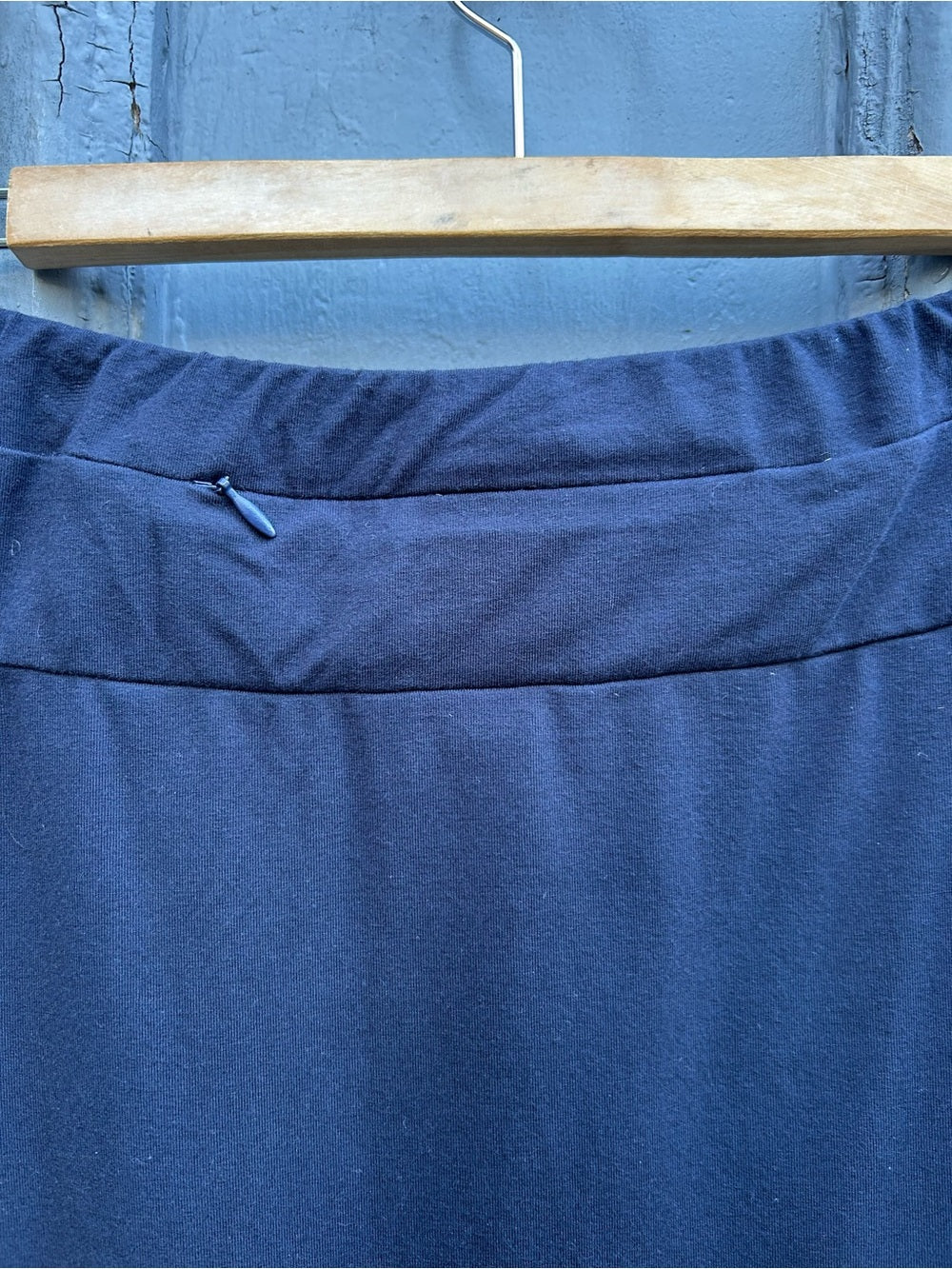 Encircled Navy midi skirt, size XS