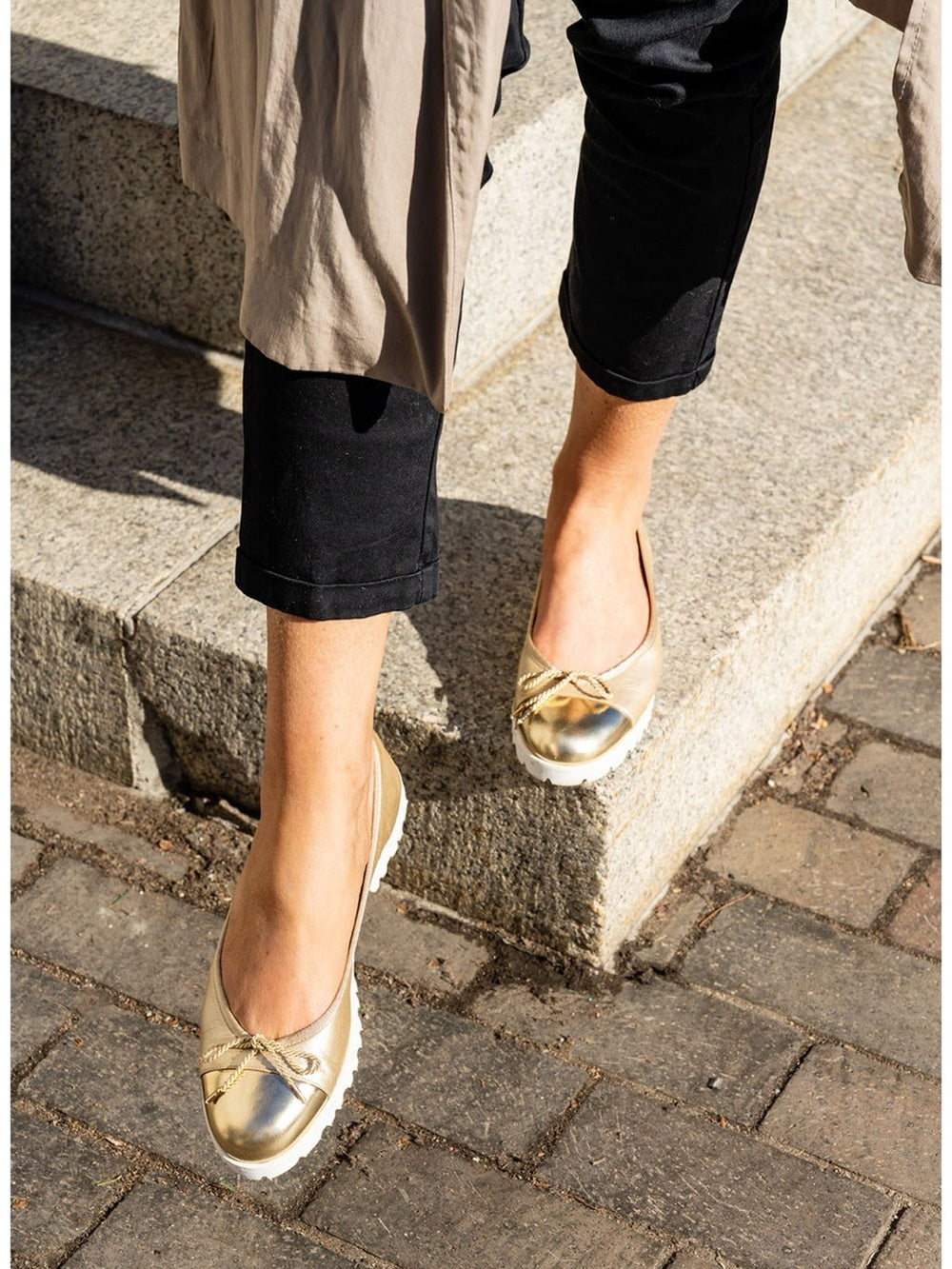 Paul Mayer Attitudes Gold Bravo Lug Sole Ballet Flat, BNWOB, size 8