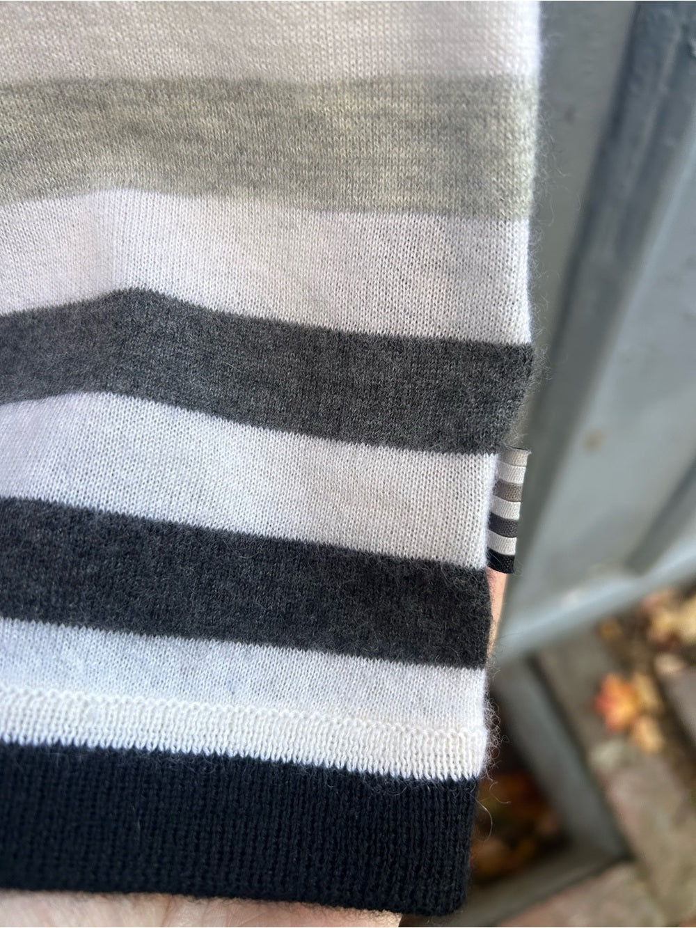 Hudson’s Bay Collection Grey Striped Cashmere Short Sleeve, size M