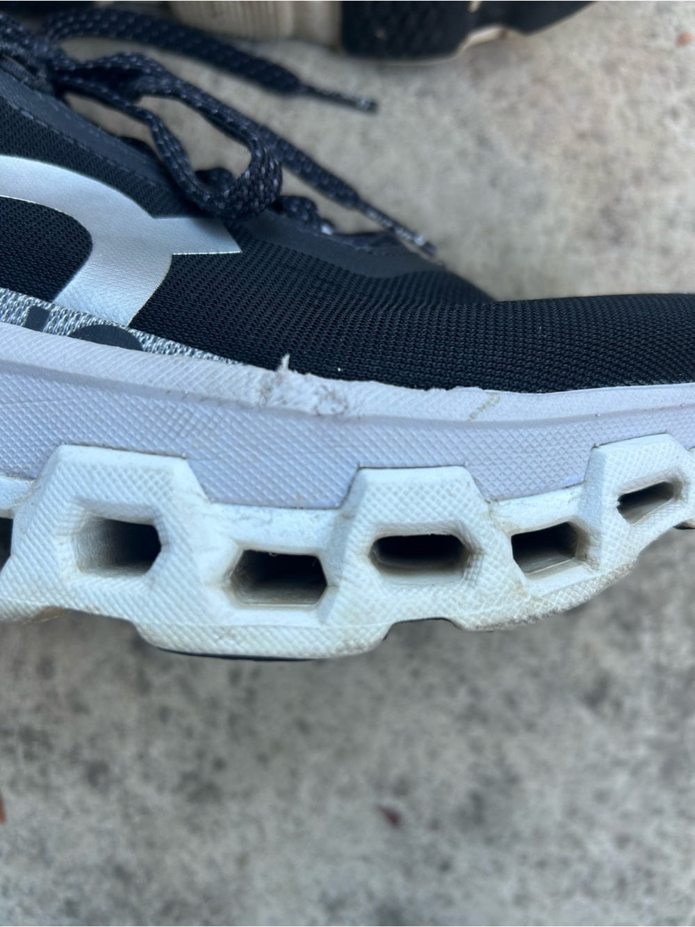 On Running Cloudmonster 2, size 8