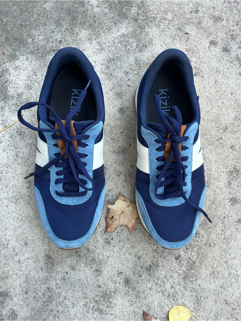 Kizik Milan Unisex Retro Sneaker, Size W 11/M 9.5