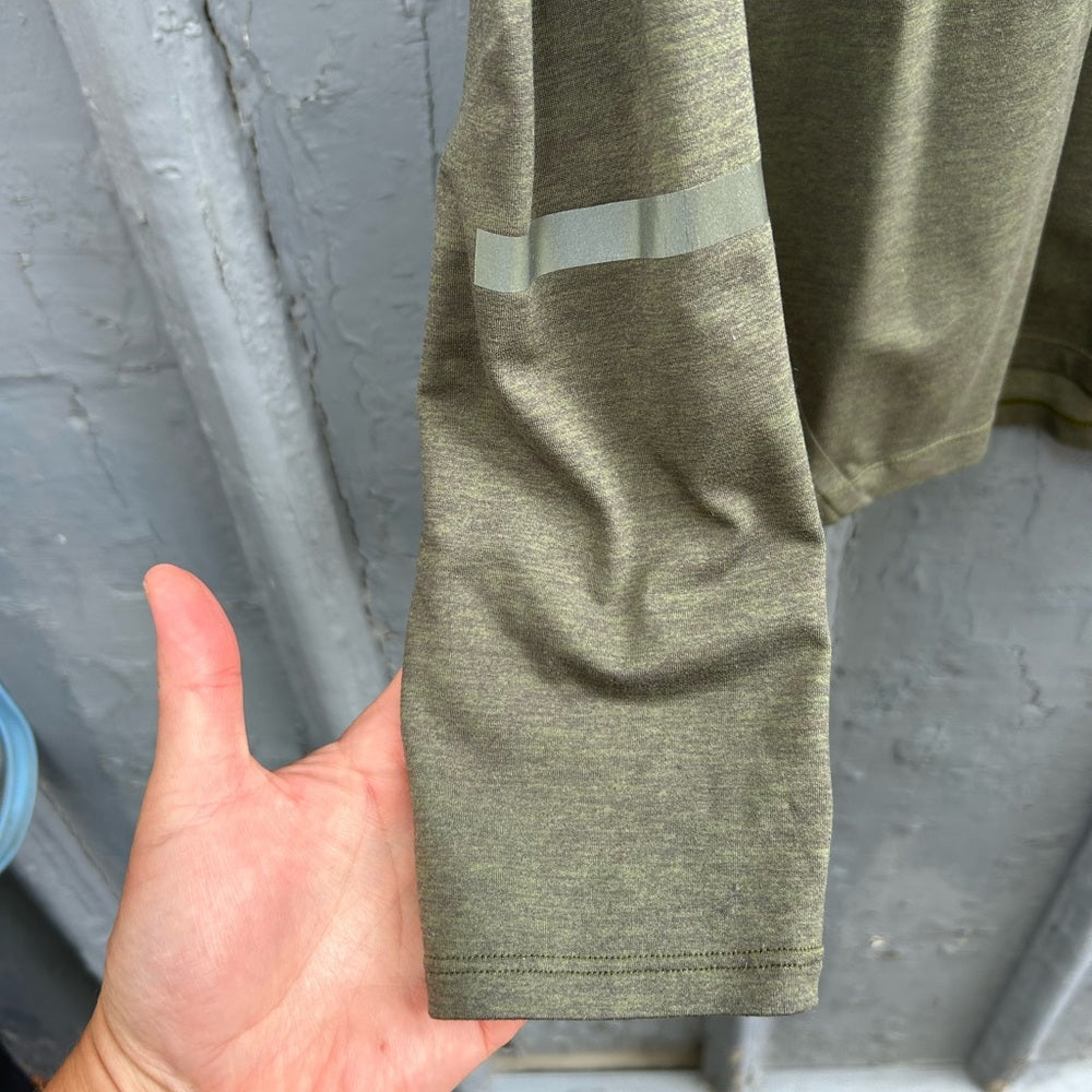 New Balance 0683 Dry Flex Athletic Long Sleeve, Approx Small