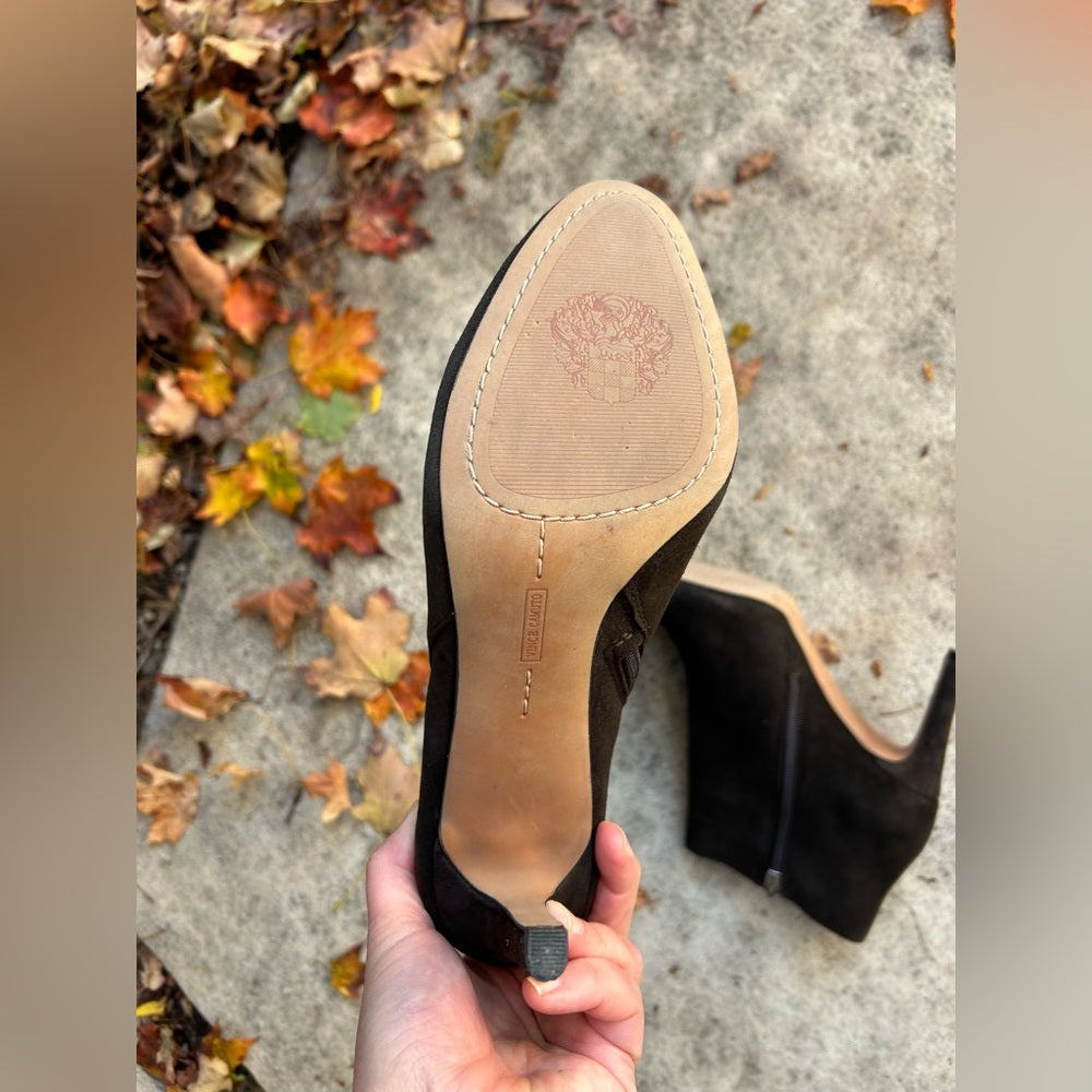 Vince Camuto Charlotte Suede Ankle boots, size 9.5