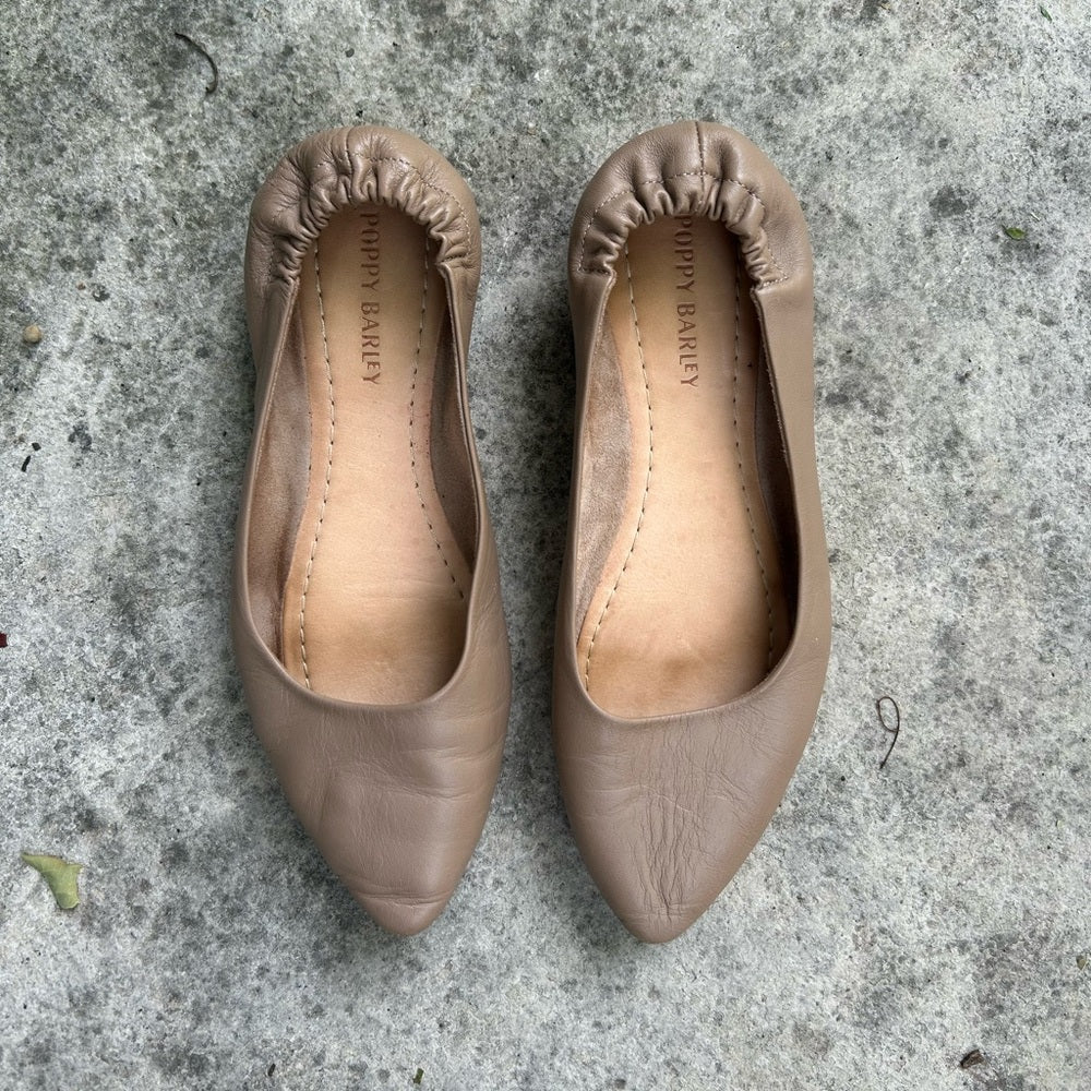 Poppy Barley Taupe On the Go Ballet flats, size 7