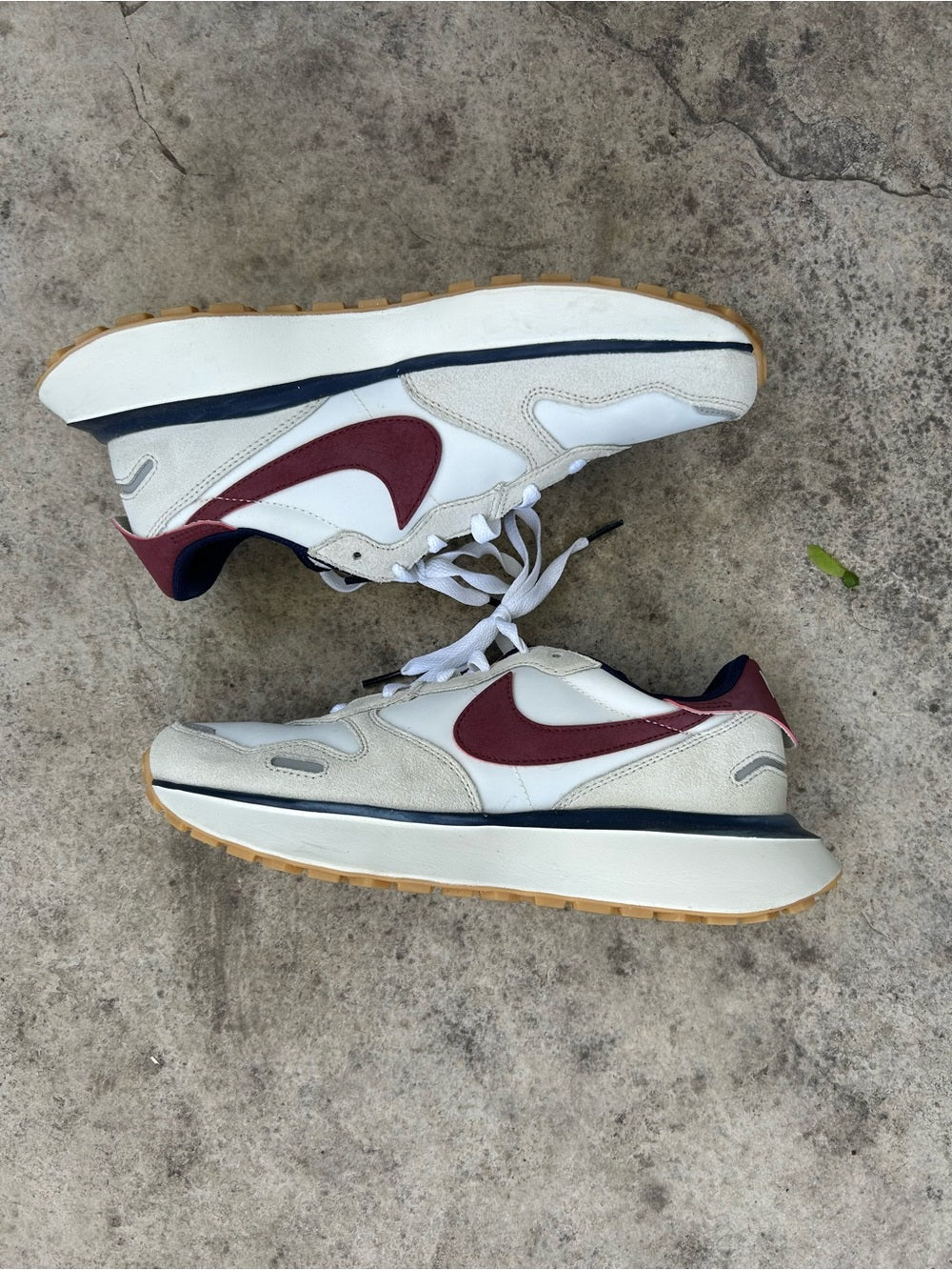 Nike Phoenix Waffle Running Shoe, size 8.5