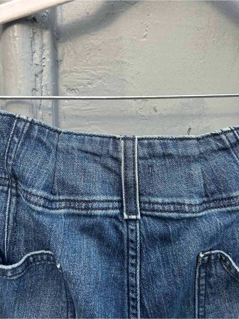 Pilcro Relaxed Mid-Rise Jeans, size 16