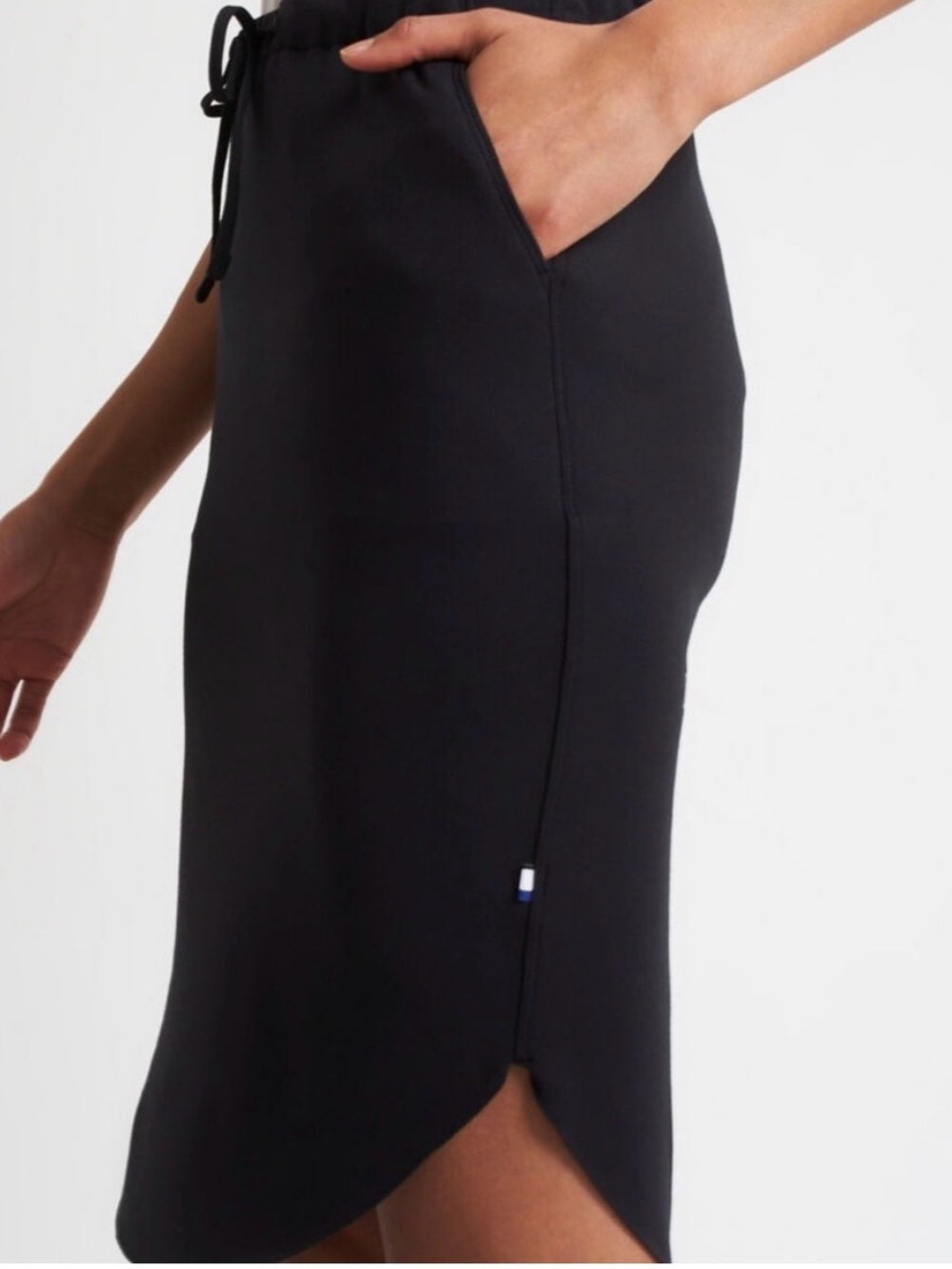 Kit & Ace Navy Midi skirt, Large