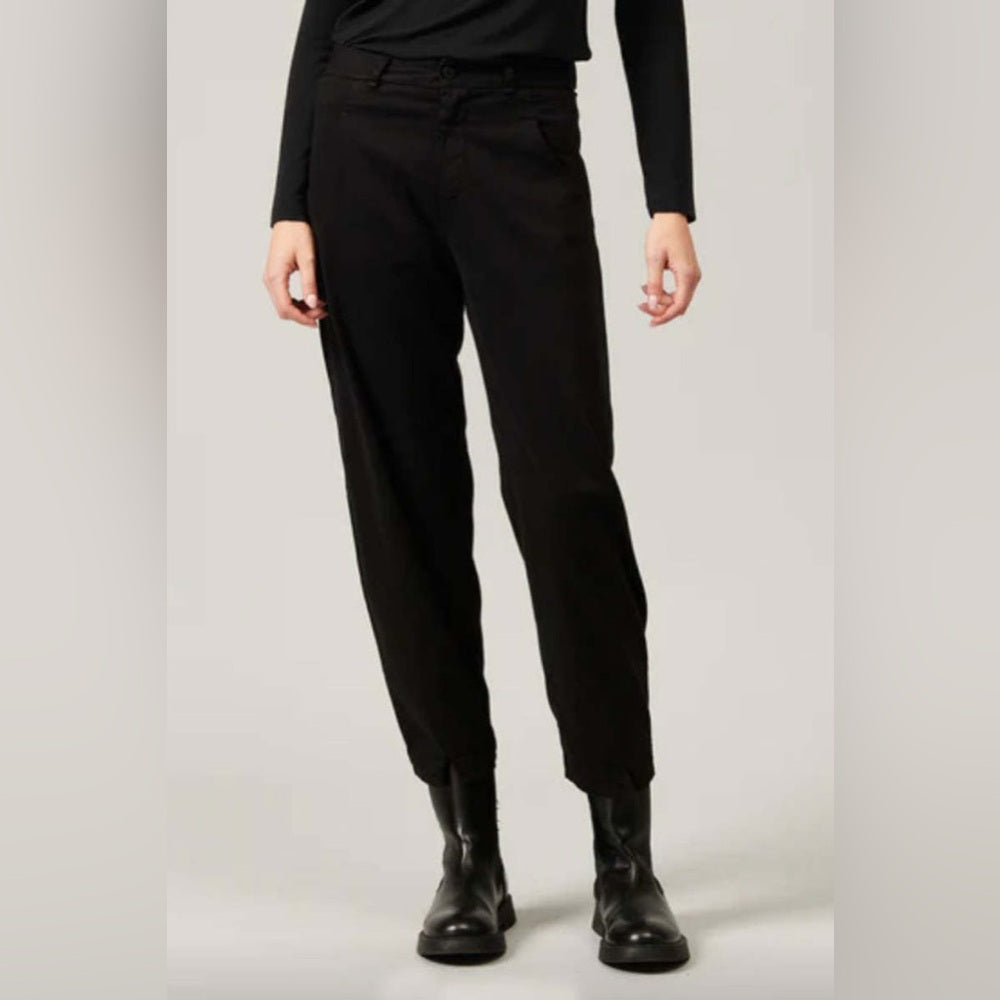 Transit Par such black Rolled Pant, size “3” (size 8)