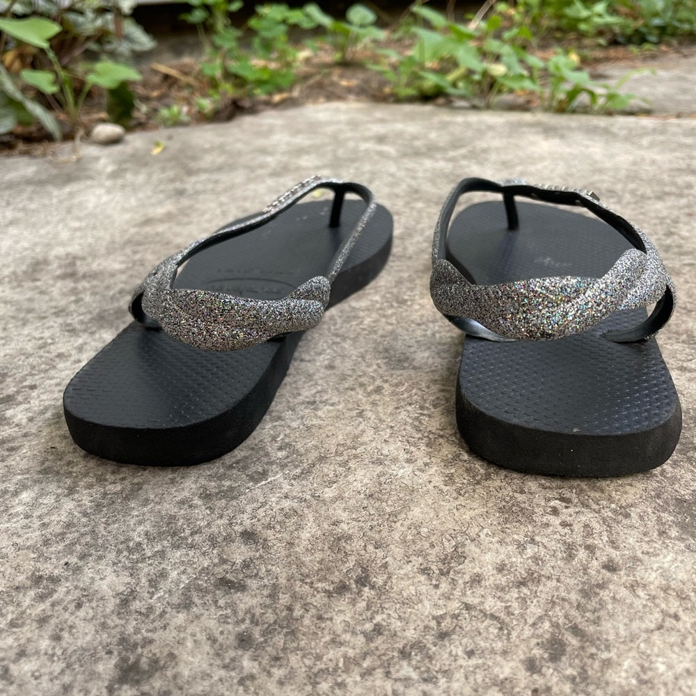 Havaianas Luna Premium Sandals, size 3/4 youth