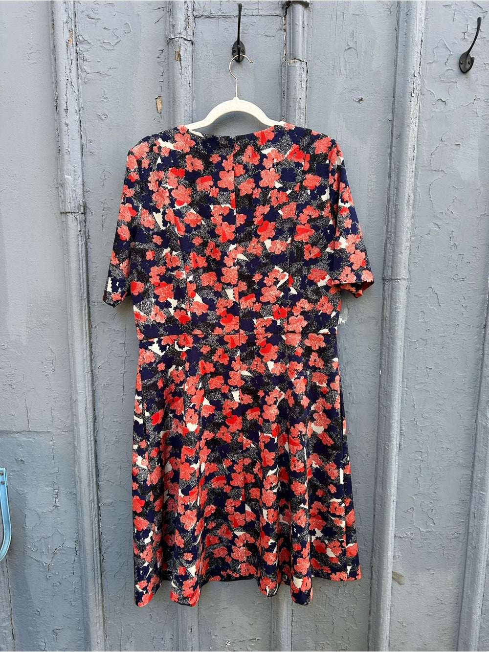 Donna Morgan Fit & Flare Blue red floral dress, size 16