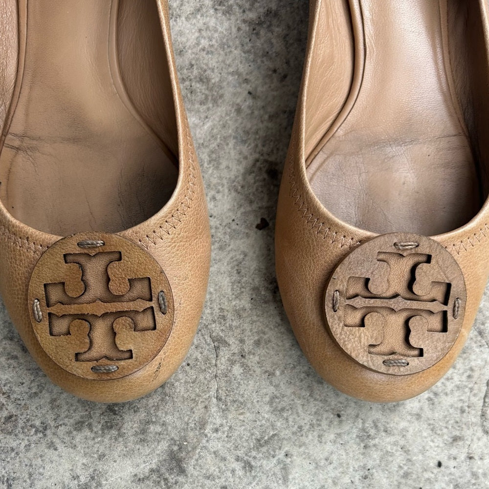 Tory Burch Neutral Reva Flat, size 9.5