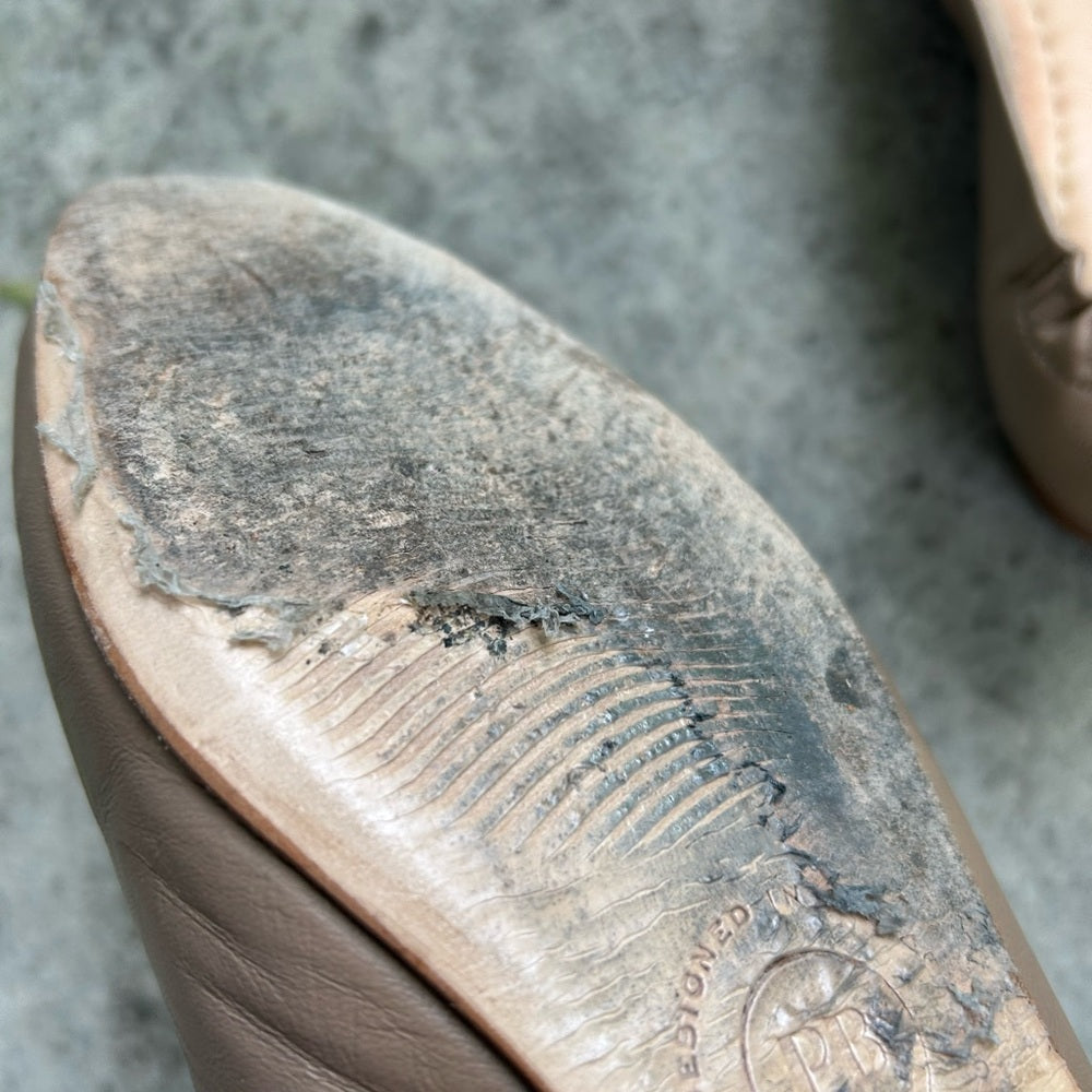 Poppy Barley Taupe On the Go Ballet flats, size 7