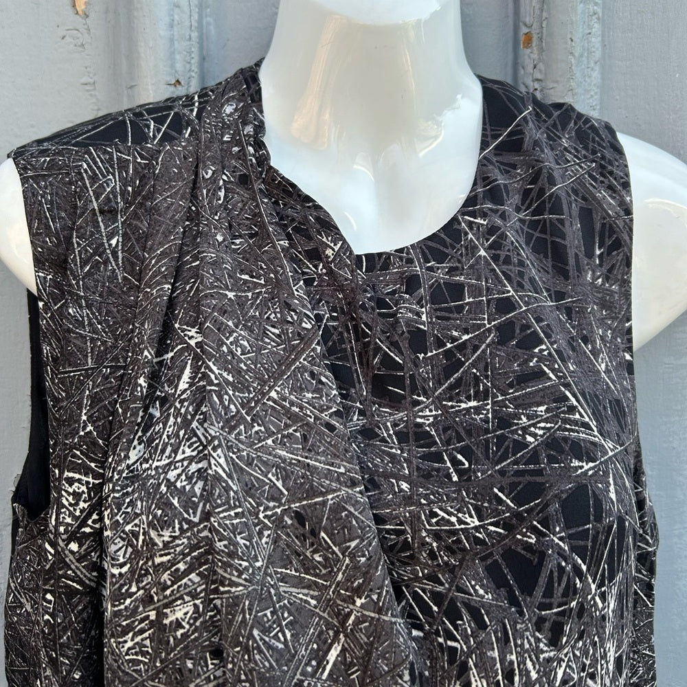 Halston Heritage Sleeveless abstract grey black blouse, BNWT, Small