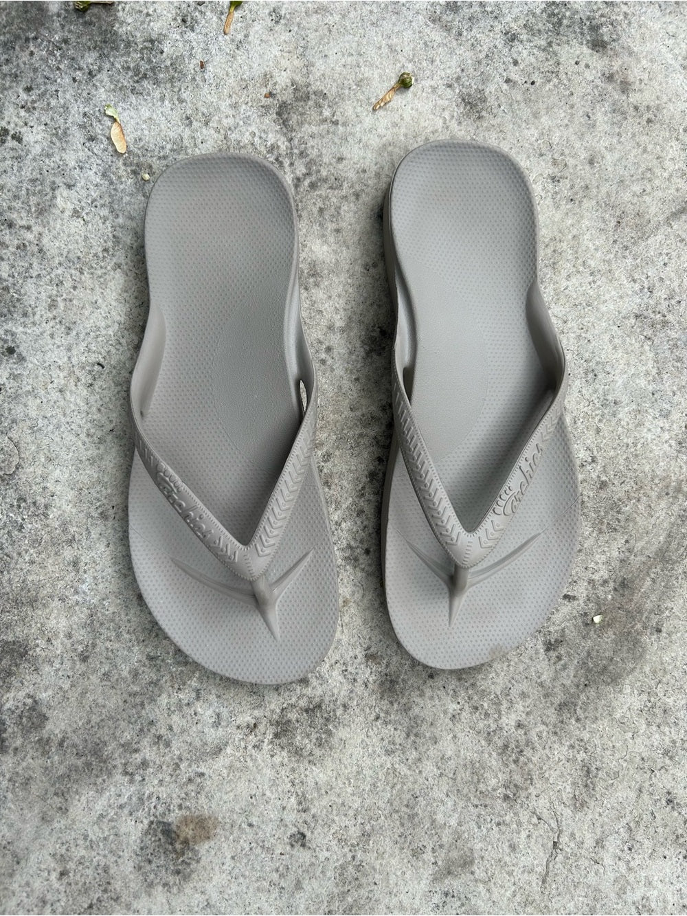 Archies Taupe Arch Support Flip Flops, size M8/W9