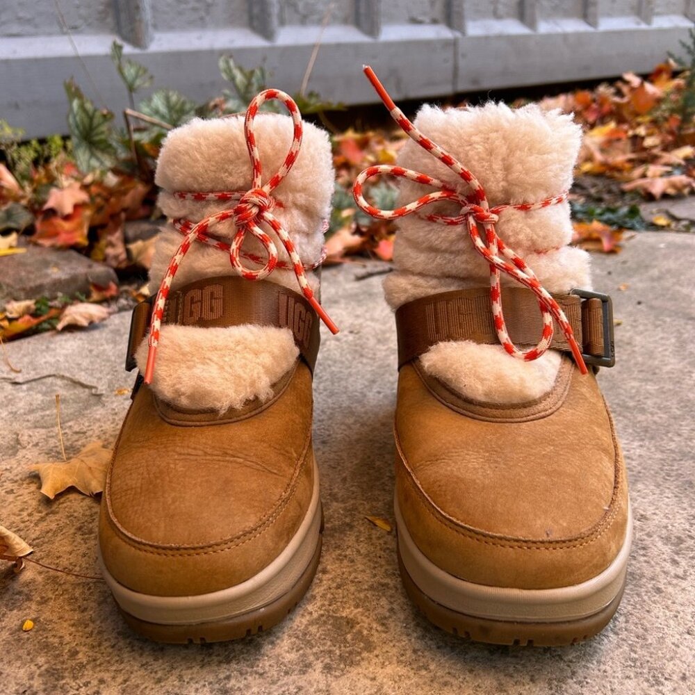 UGG Classic Weather Hiker Boots, size 9