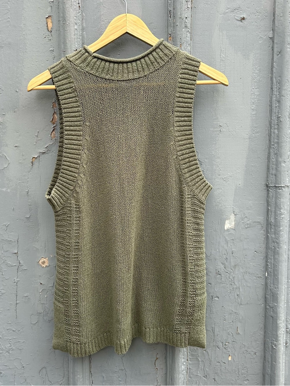 Tribal Green Sleeveless knit Sweater, size M
