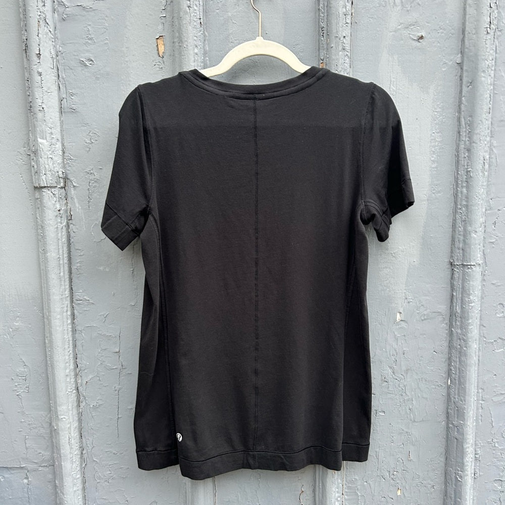 Lululemon Black V Neck Tee, Size M