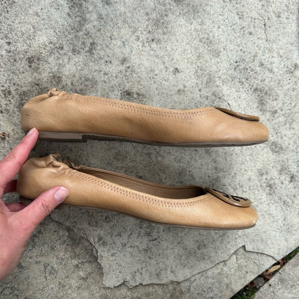 Tory Burch Neutral Reva Flat, size 9.5